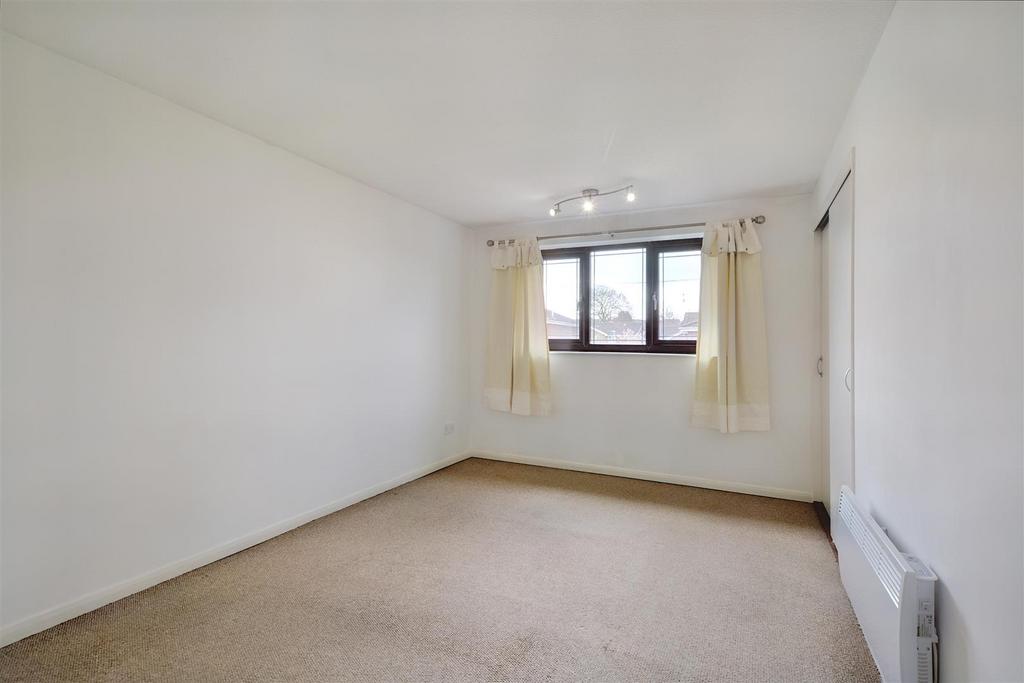 Bedroom 1.jpeg
