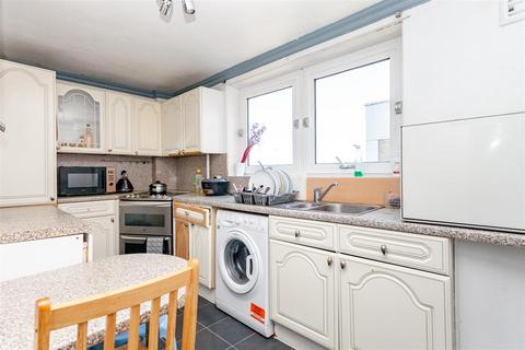 2 bedroom flat for sale, Thomas Hollywood House, Approach Road, London