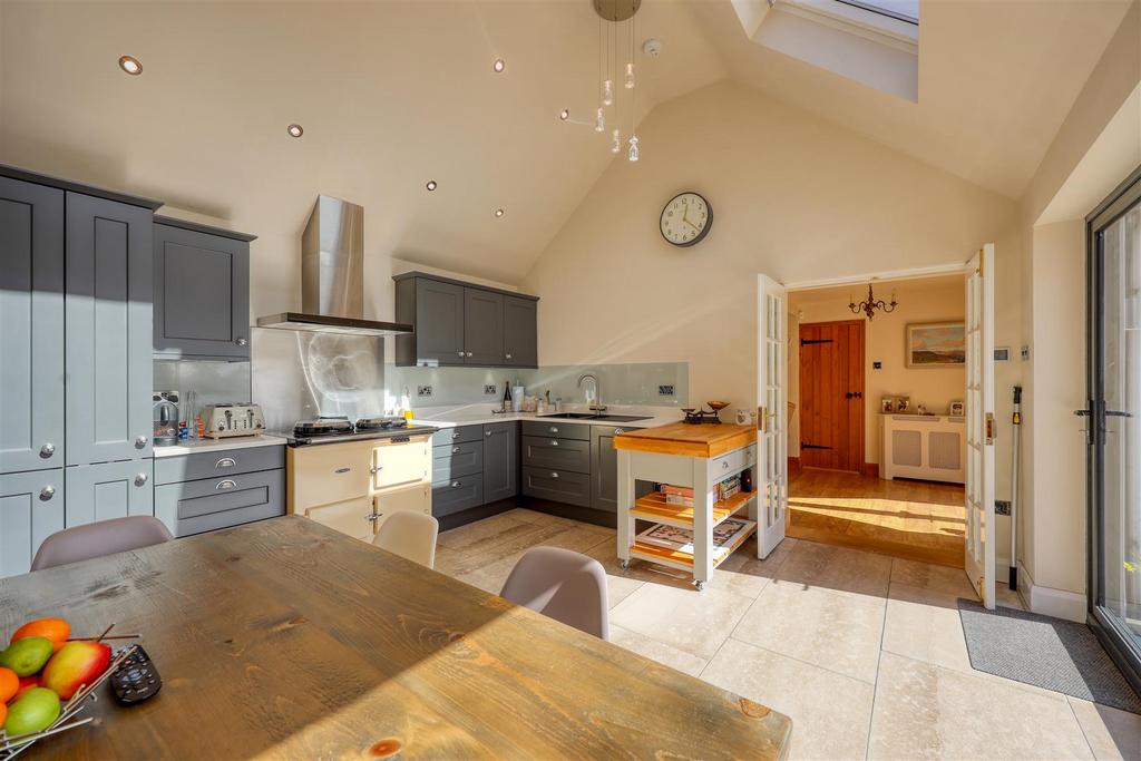 Station Road, Stoke Golding 3 bed detached house for sale £445,000