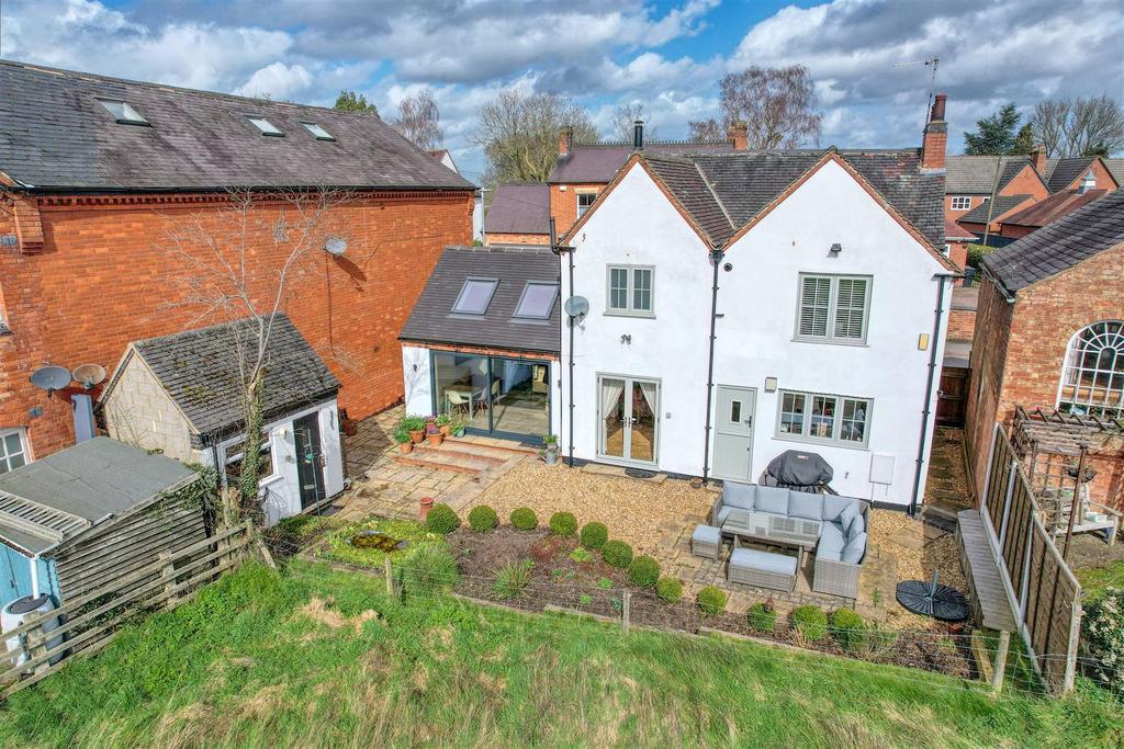 Station Road, Stoke Golding 3 bed detached house £445,000