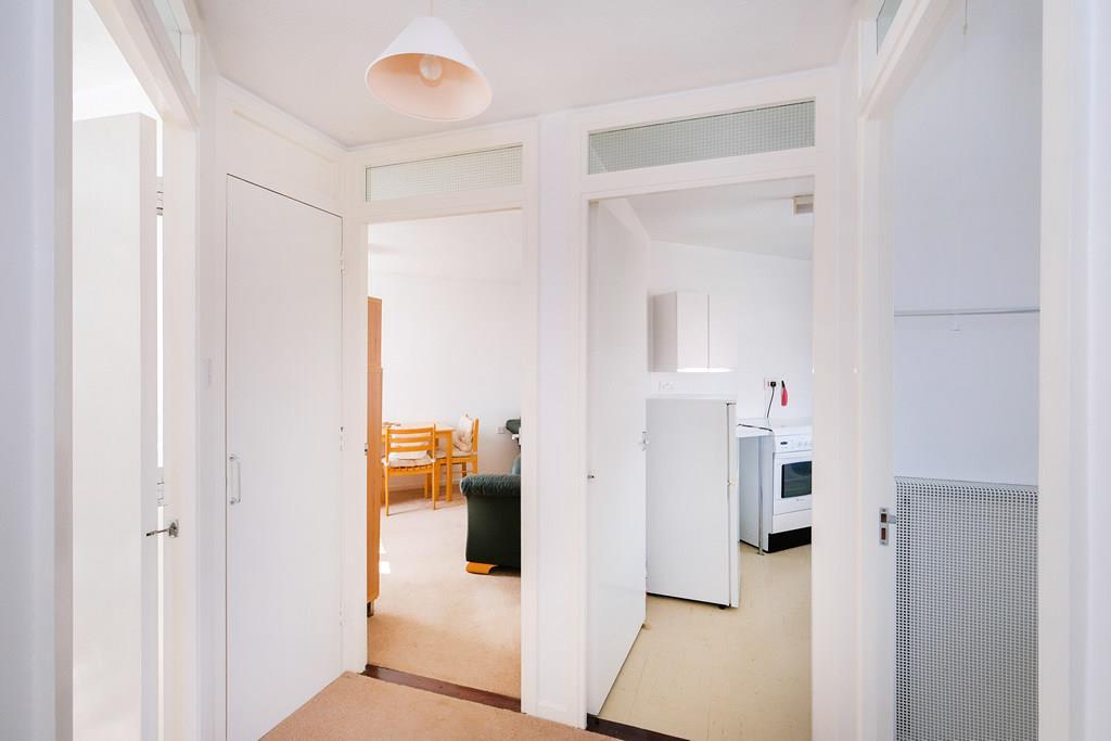55 St. Gabriels Close-10 resized.jpg