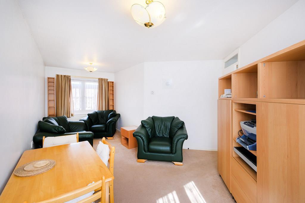 55 St. Gabriels Close-4 resized.jpg