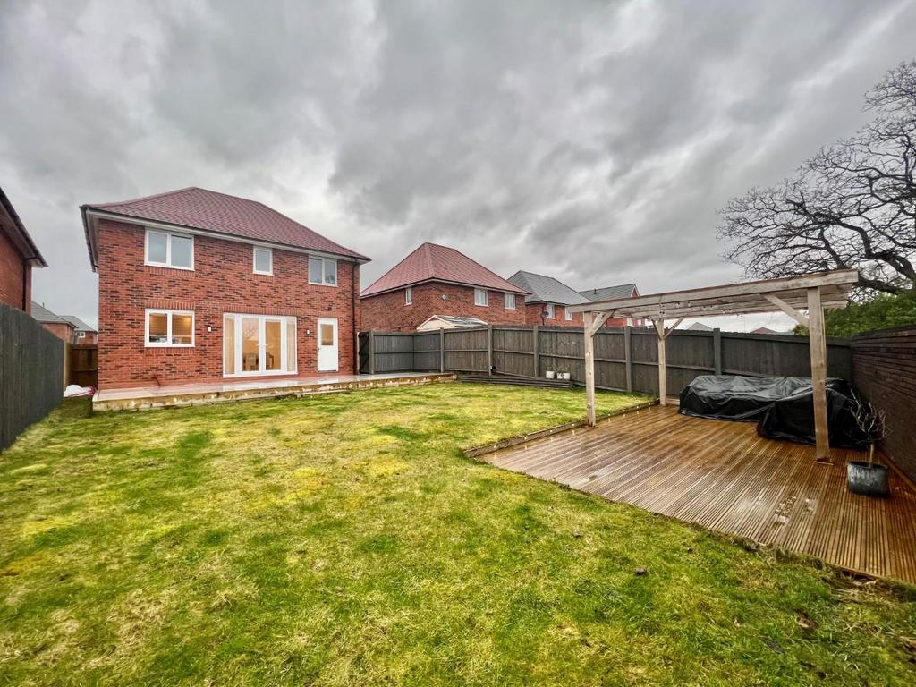 Rear Garden 2.jpg