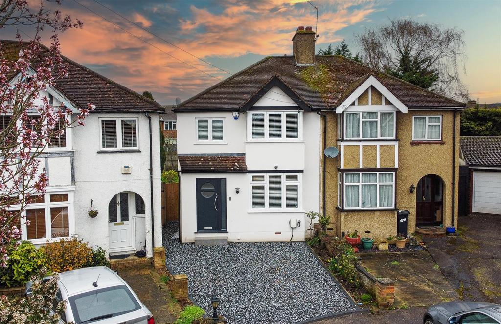 Sixth Avenue, Watford, WD25 4 bed semidetached house for sale £650,000