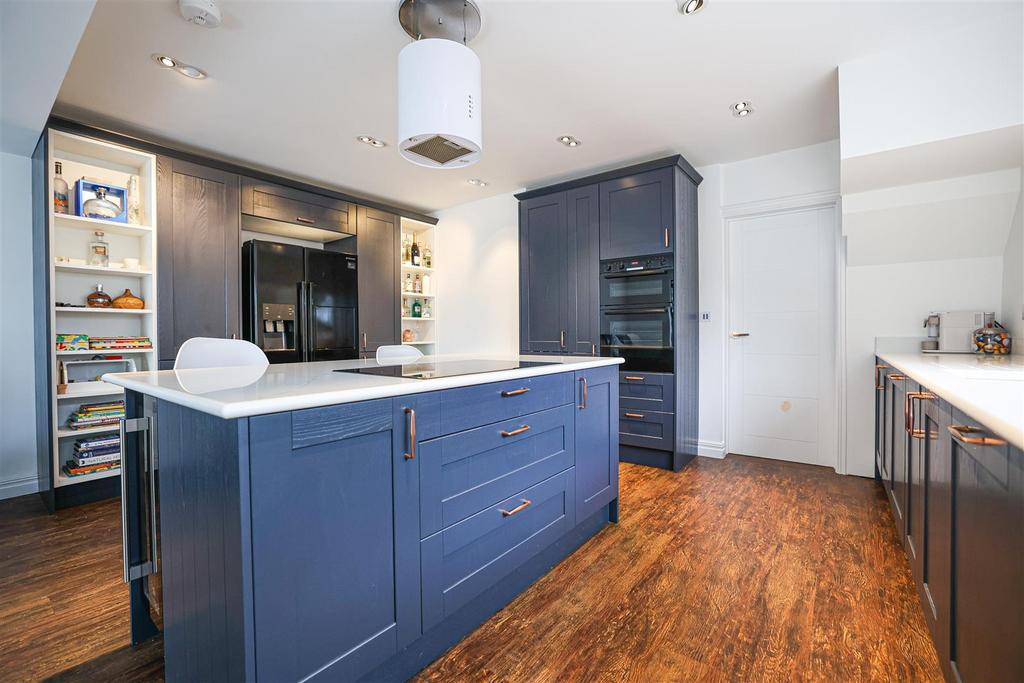 Sixth Avenue, Watford, WD25 4 bed semidetached house for sale £625,000