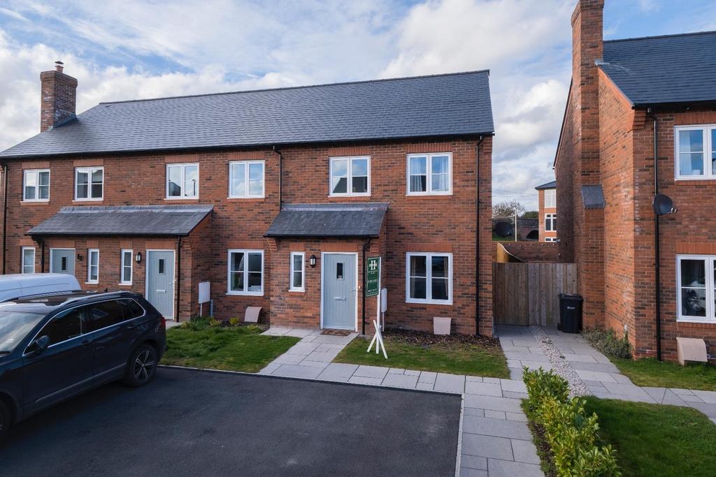 Hill Garth Road, Tattenhall 3 bed end of terrace house for sale £170,000