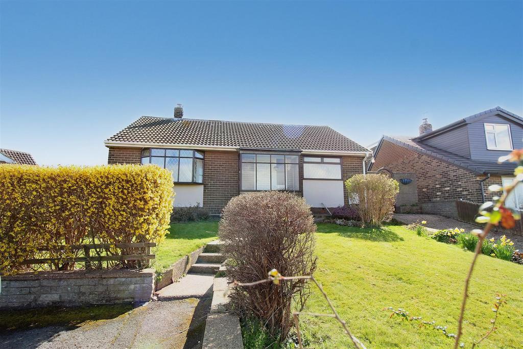 Wentworth Crescent, Mapplewell S75 6DR 3 bed detached bungalow for sale