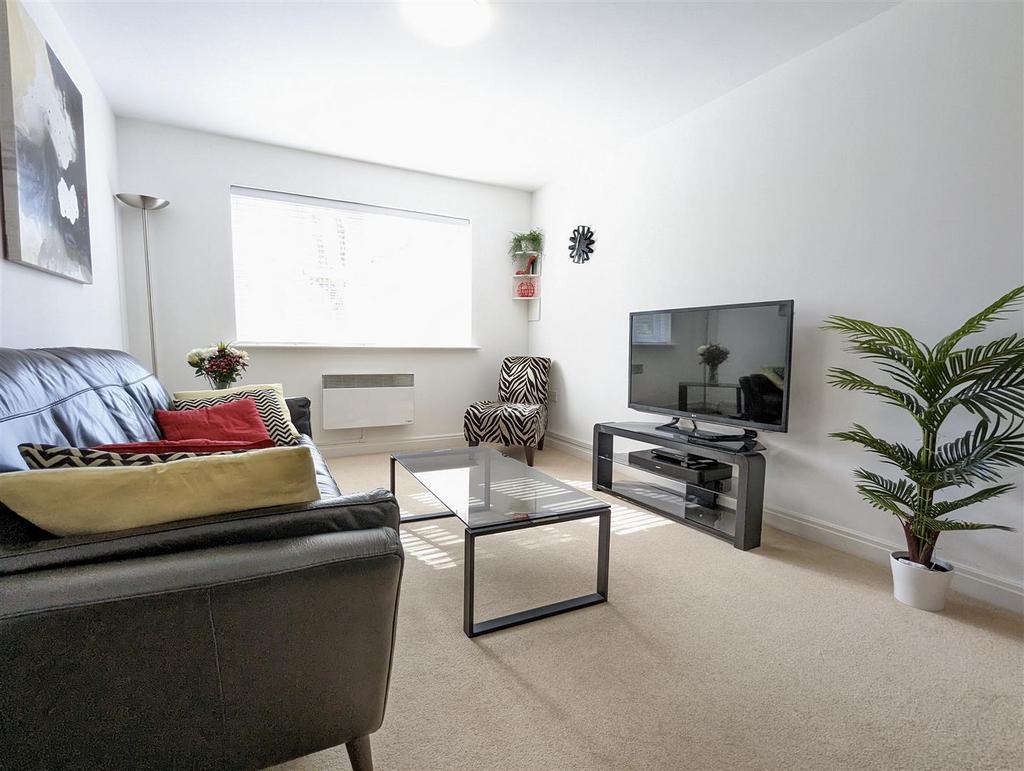 Clifton Gate, Lytham 2 bed apartment for sale £225,000