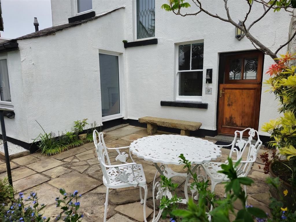 Cobbles-patio-23-05.jpg
