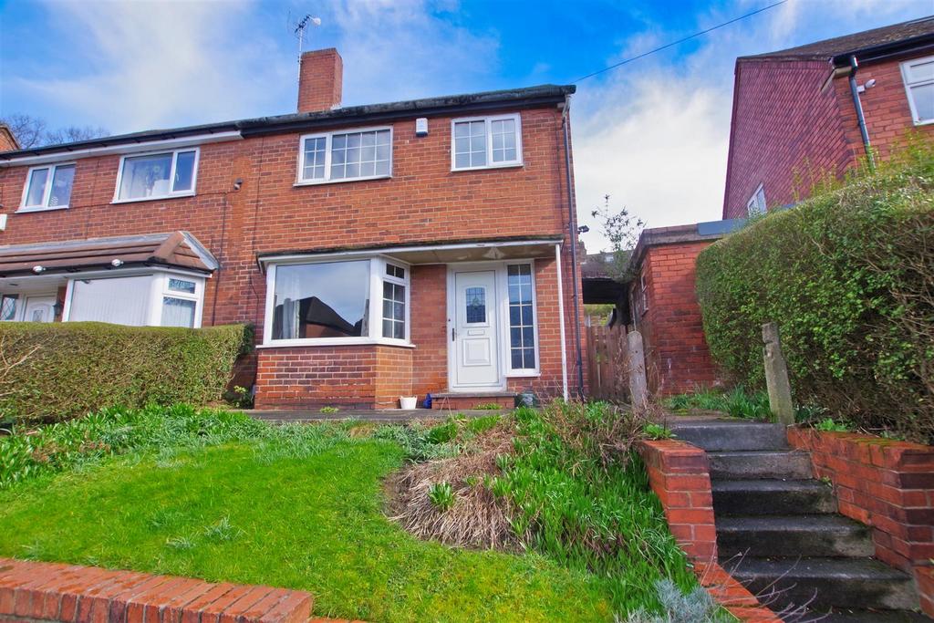 Moorcroft Drive, Dewsbury 3 bed semidetached house for sale £110,000