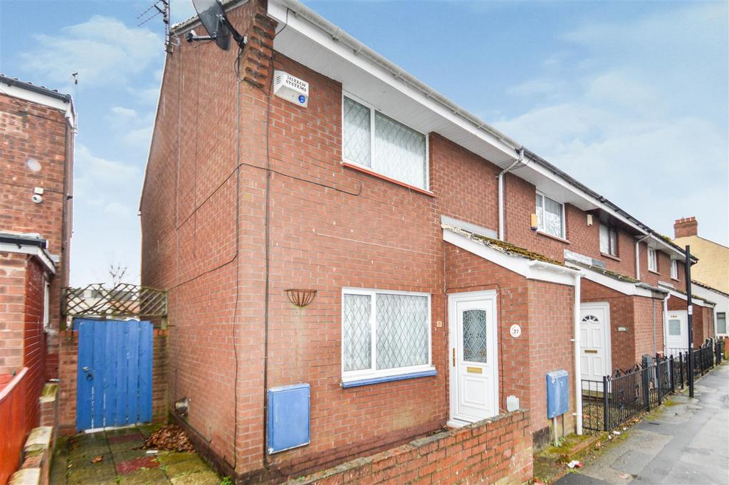 Leonard Street, Hull 2 bed end of terrace house for sale £75,000