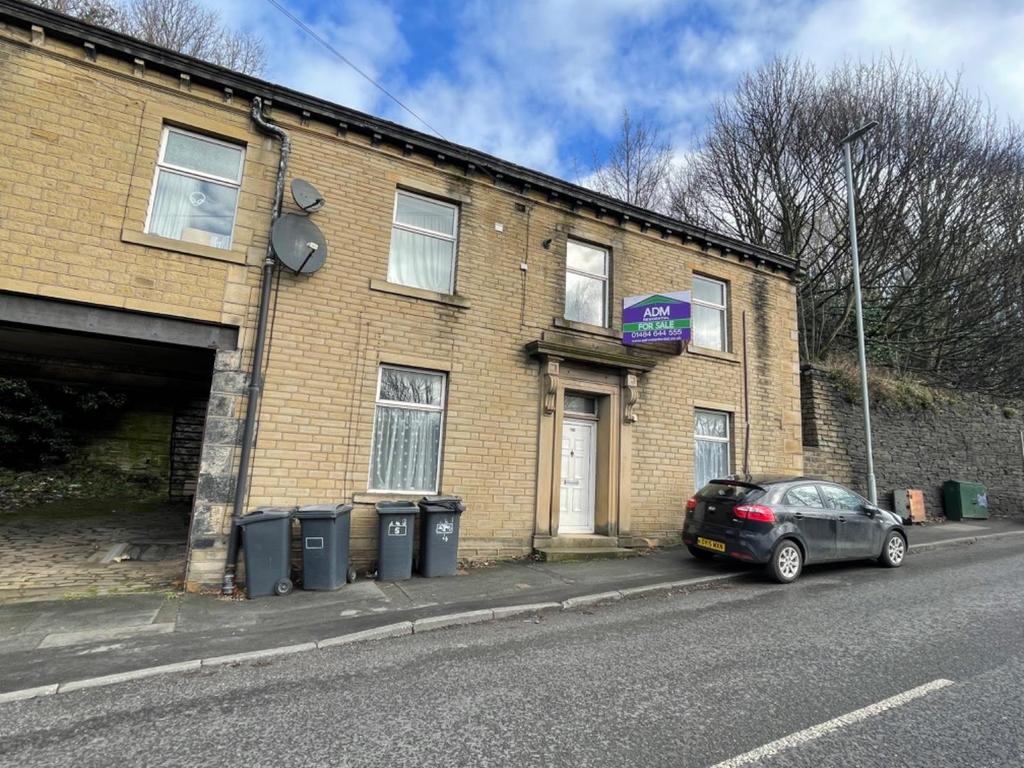 Lowergate, Huddersfield 5 bed apartment £240,000