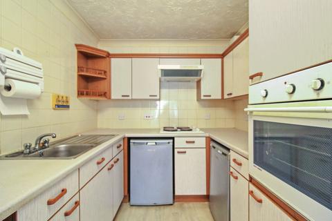 1 bedroom retirement property for sale, Kings Road, Herne Bay, CT6