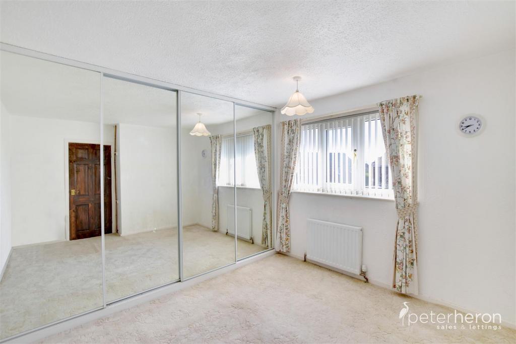Bedroom 1 (rear)
