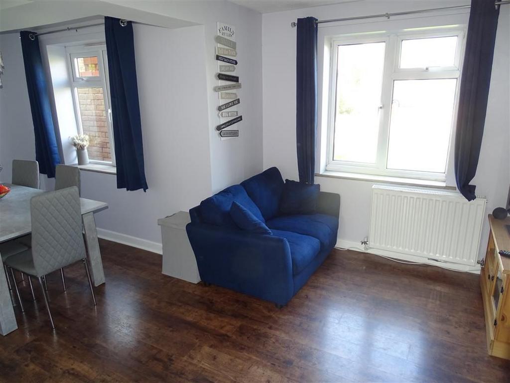 Sitting Area to Dining Area A