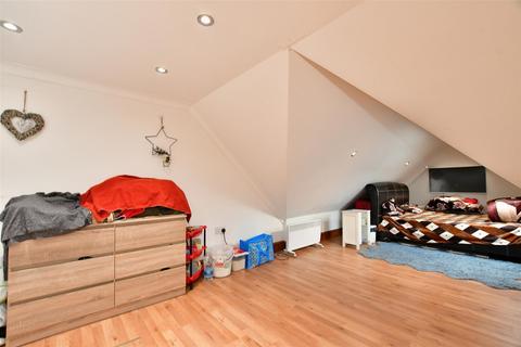 198 Meads Lane, Ilford, IG3 8NY