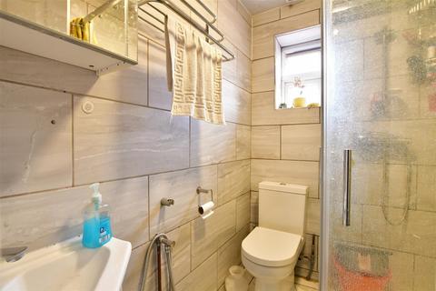 198 Meads Lane, Ilford, IG3 8NY