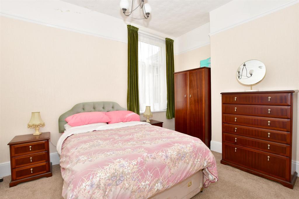 Worthing Road, Southsea, Hampshire 5 bed detached house for sale £400,000