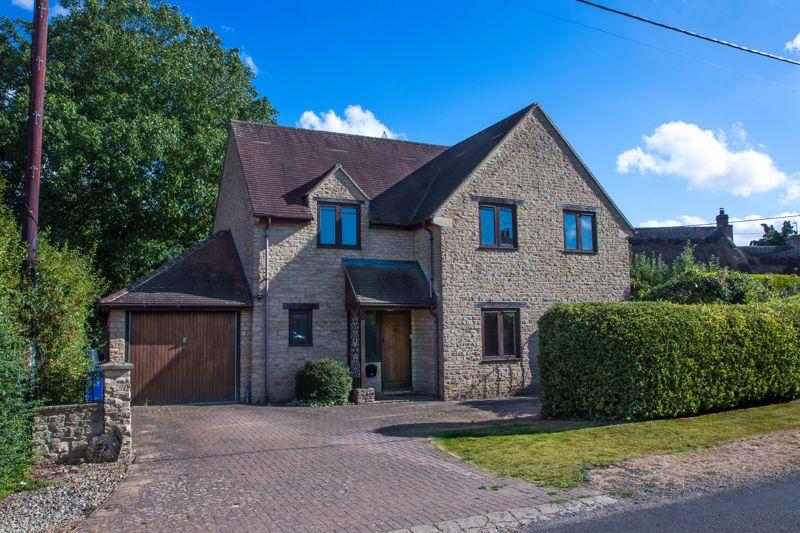 Middleton Road, Bucknell OX27 4 bed detached house for sale £600,000