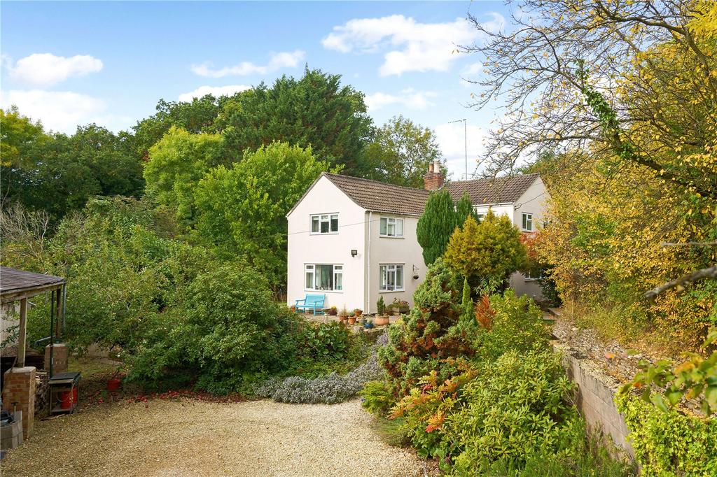 Trow Lane, Lyneham, Chippenham, Wiltshire, SN15 3 bed equestrian