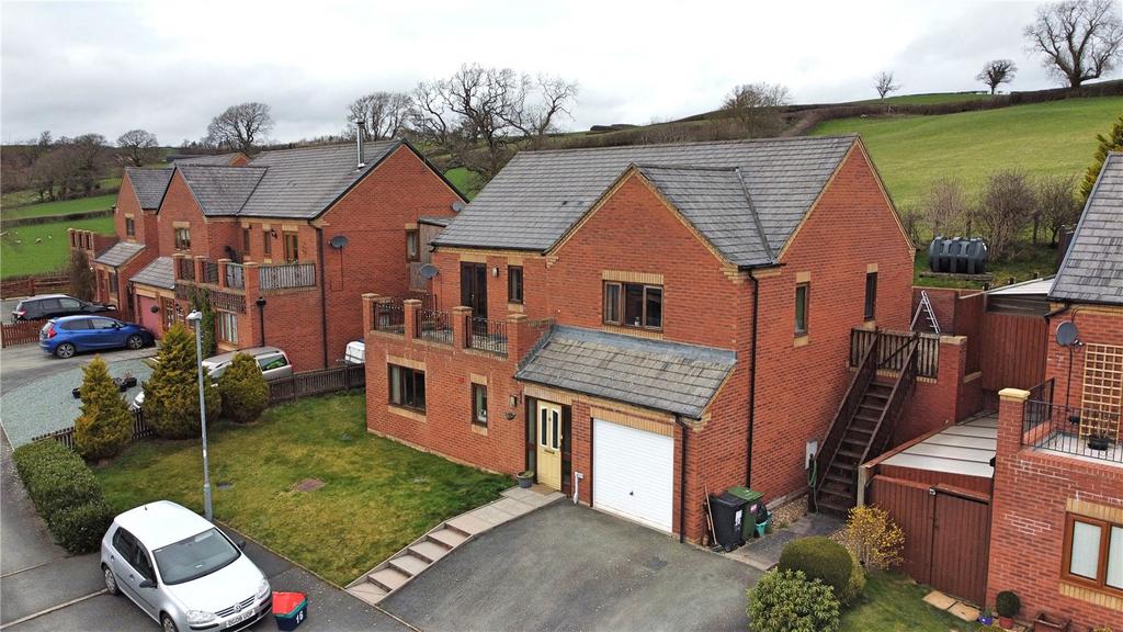 Oak View, Sarn, Newtown, Powys, SY16 3 bed detached house for sale £