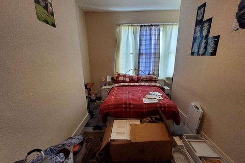 25d Ashburnham Road, Bedford, MK40 1DX