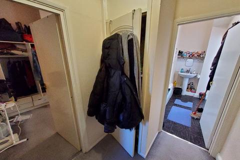 25d Ashburnham Road, Bedford, MK40 1DX