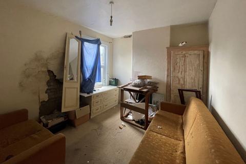 186 Lea Bridge Road, London, E10 7LN