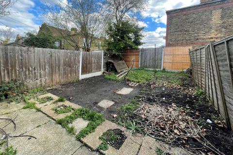 186 Lea Bridge Road, London, E10 7LN