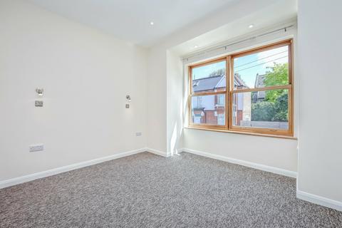 3 bedroom semi-detached house to rent - Greyswood Street, London SW16