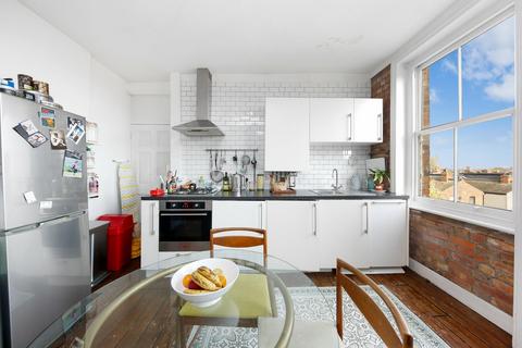 2 bedroom flat for sale - Green Lanes, London N4