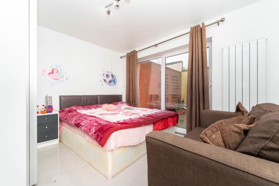 King Edwards Gardens, W3 5 bed detached house for sale £750,000