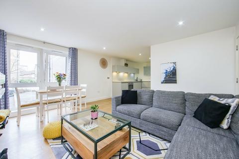 Flat 16, Queensgate House, 1 Hereford Road, London, E3 2FN