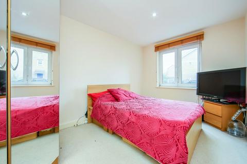 Flat 16, Queensgate House, 1 Hereford Road, London, E3 2FN