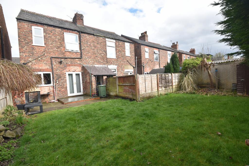 Alderley Road, Flixton, M41 3 bed semidetached house £315,000