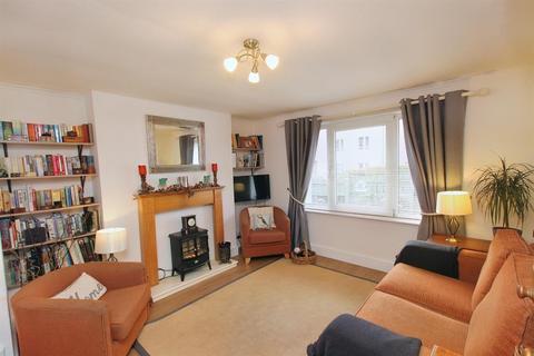 2 bedroom flat for sale - 4A Corran Brae, Dunollie, Oban, PA34 5AL