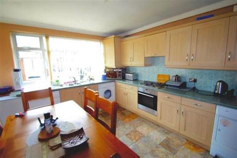 3 bedroom semi-detached house for sale, Cromwell Road, Hayes, Greater London, UB3
