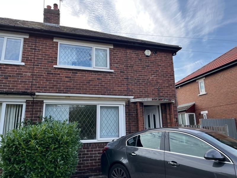 34 Chamberlain Ave, Doncaster 2 bed semidetached house £700 pcm (£
