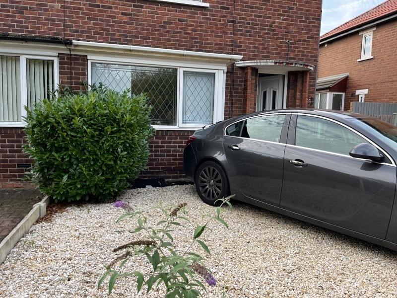 34 Chamberlain Ave, Doncaster 2 bed semidetached house £700 pcm (£