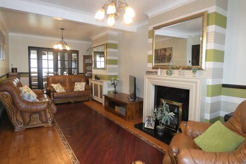 76 Barton Avenue, Romford, RM7 0ND