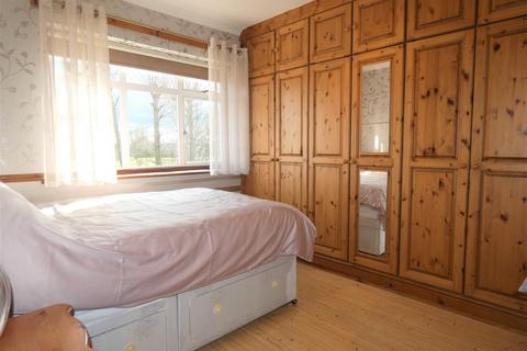 76 Barton Avenue, Romford, RM7 0ND