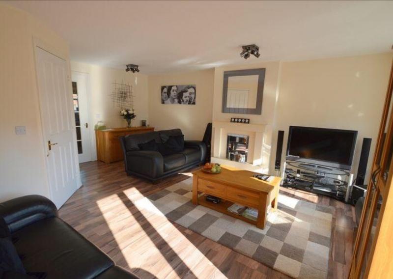 Redditch B97 5JN 4 bed detached house to rent £1,250 pcm (£288 pw)
