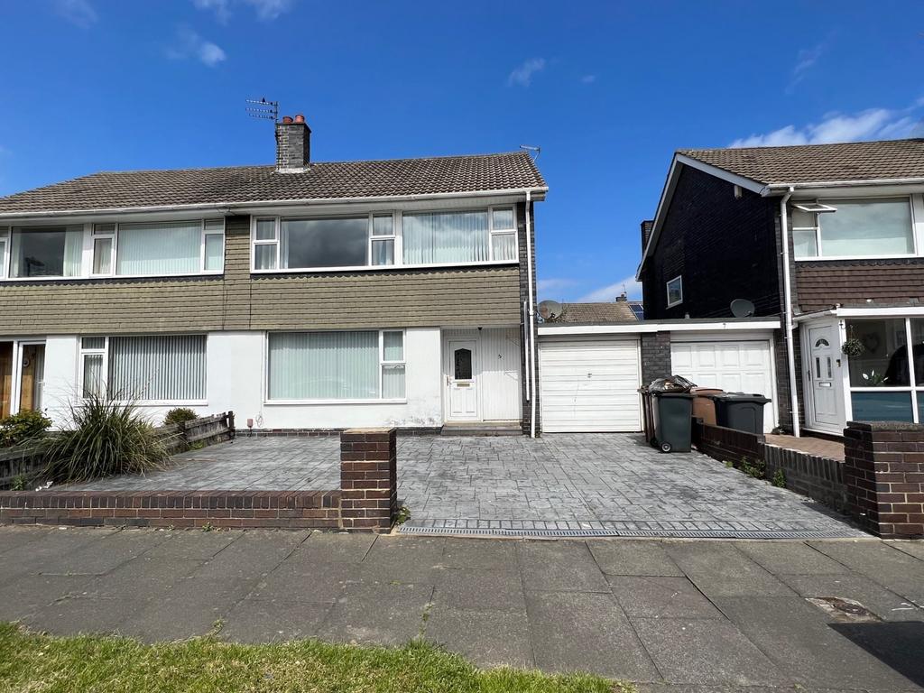 Langdon Close, North Shields, Tyne... 3 bed semidetached house £290,000