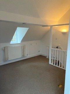 Landing 2nd Floor