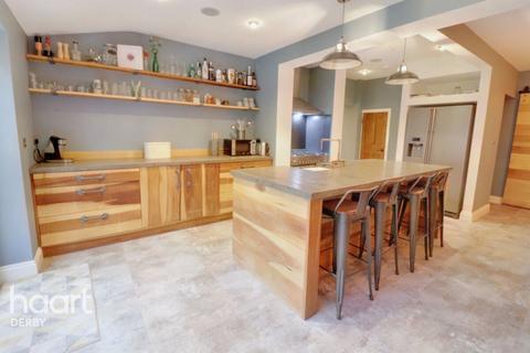 8 Park Drive, Littleover, Derby, DE23 6FY
