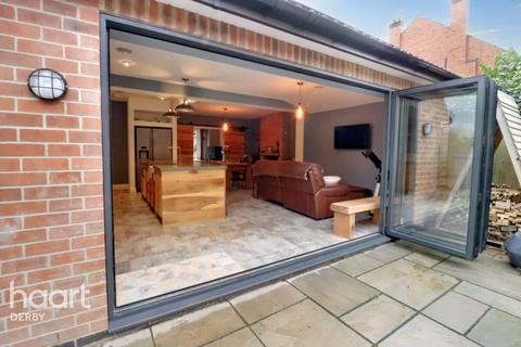 8 Park Drive, Littleover, Derby, DE23 6FY