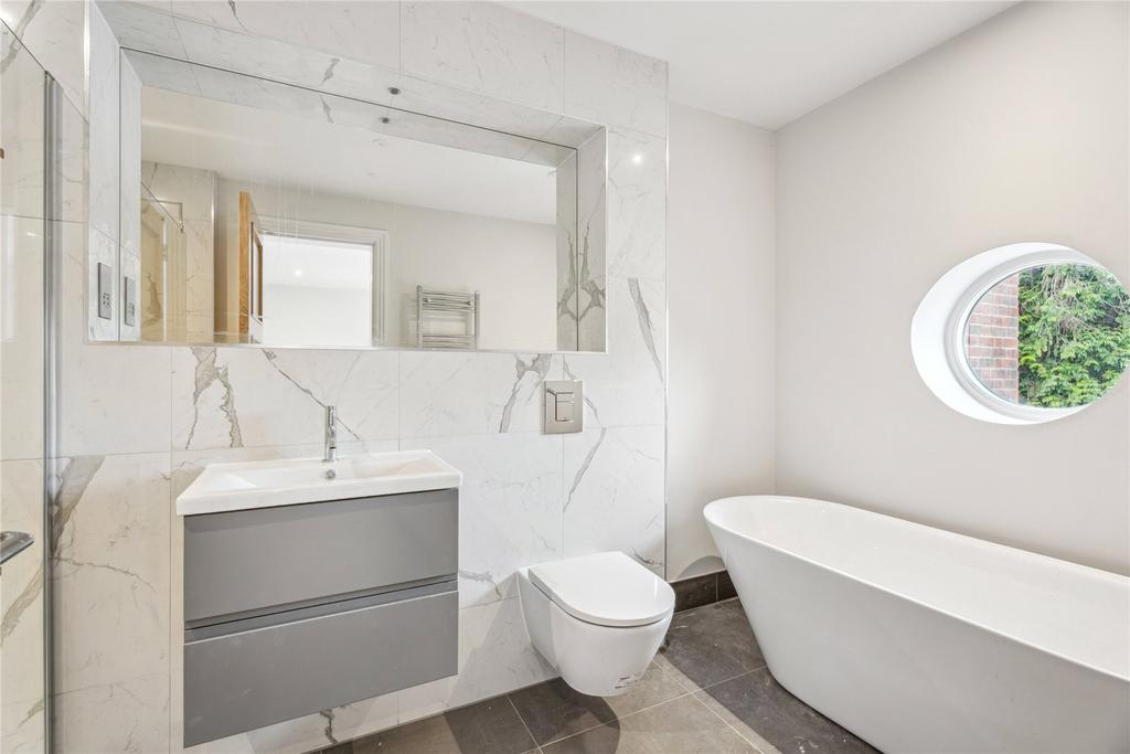 Bed 3 En-Suite