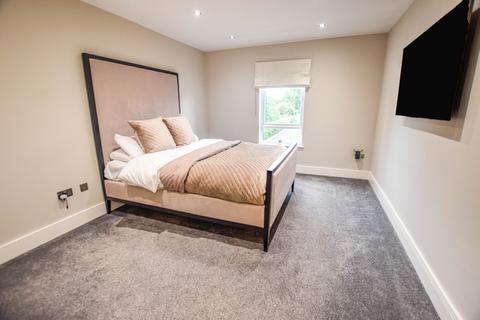 4 bedroom detached house to rent - Osborne Road, Hornchurch, Essex, RM11