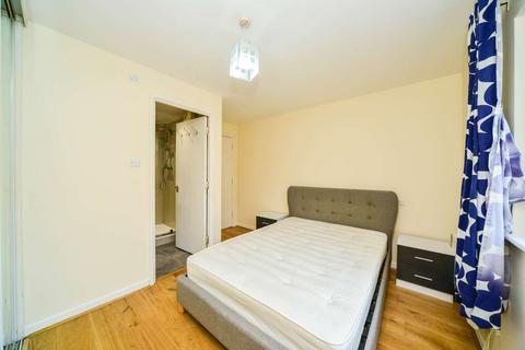 2 bedroom flat to rent, Rogers Court, Canary Wharf, London
