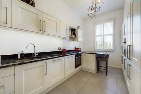 2 bedroom apartment for sale, Grand Avenue, Hove, East Sussex, BN3